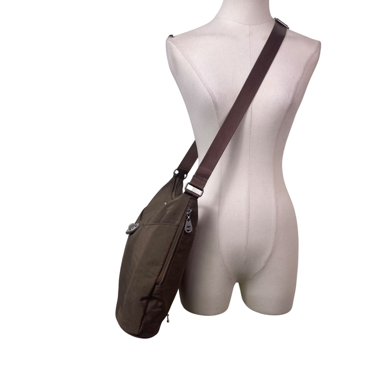 Baggallini Women’s Brown Nylon Adjustable Strap Crossbody Bag
