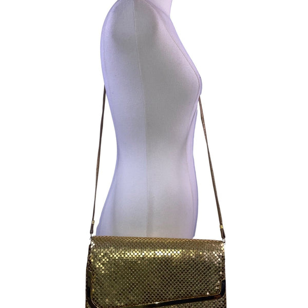 Vtg La Regale Women’s Gold Metal Mesh Shoulder Strap asymmetrical Evening Clutch