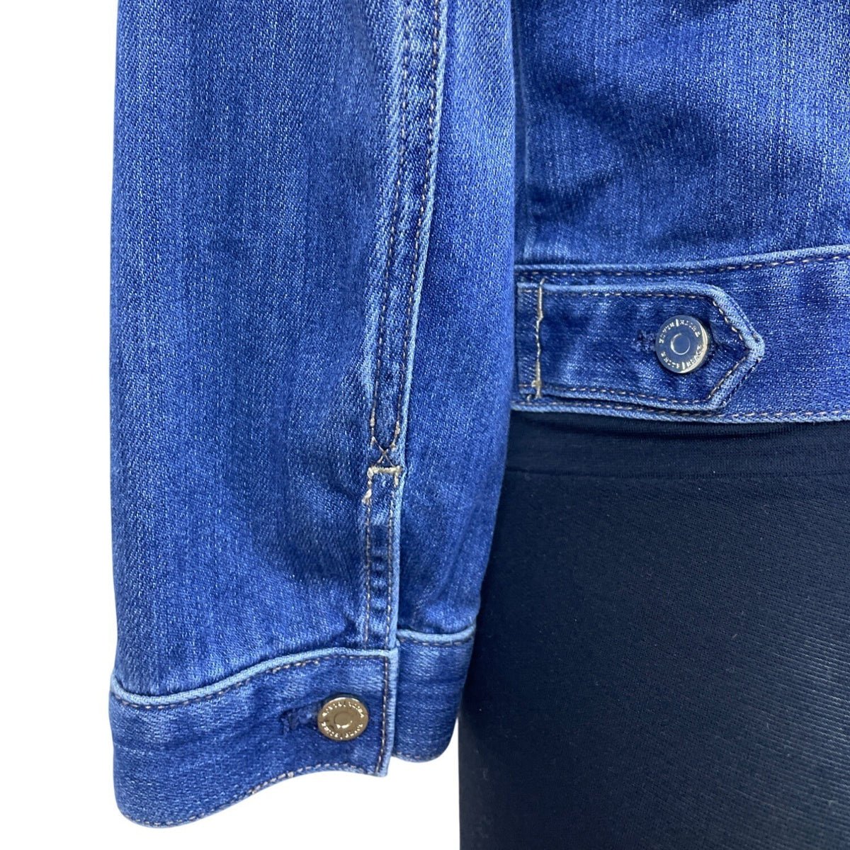White House Black Market Women’s Blue Denim Button-Front Fitted Jacket Sz 4