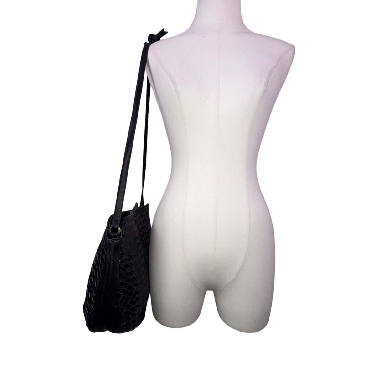 Jay Herbert Women’s Black Leather Woven Vintage Style Knotted Strap Shoulder Bag