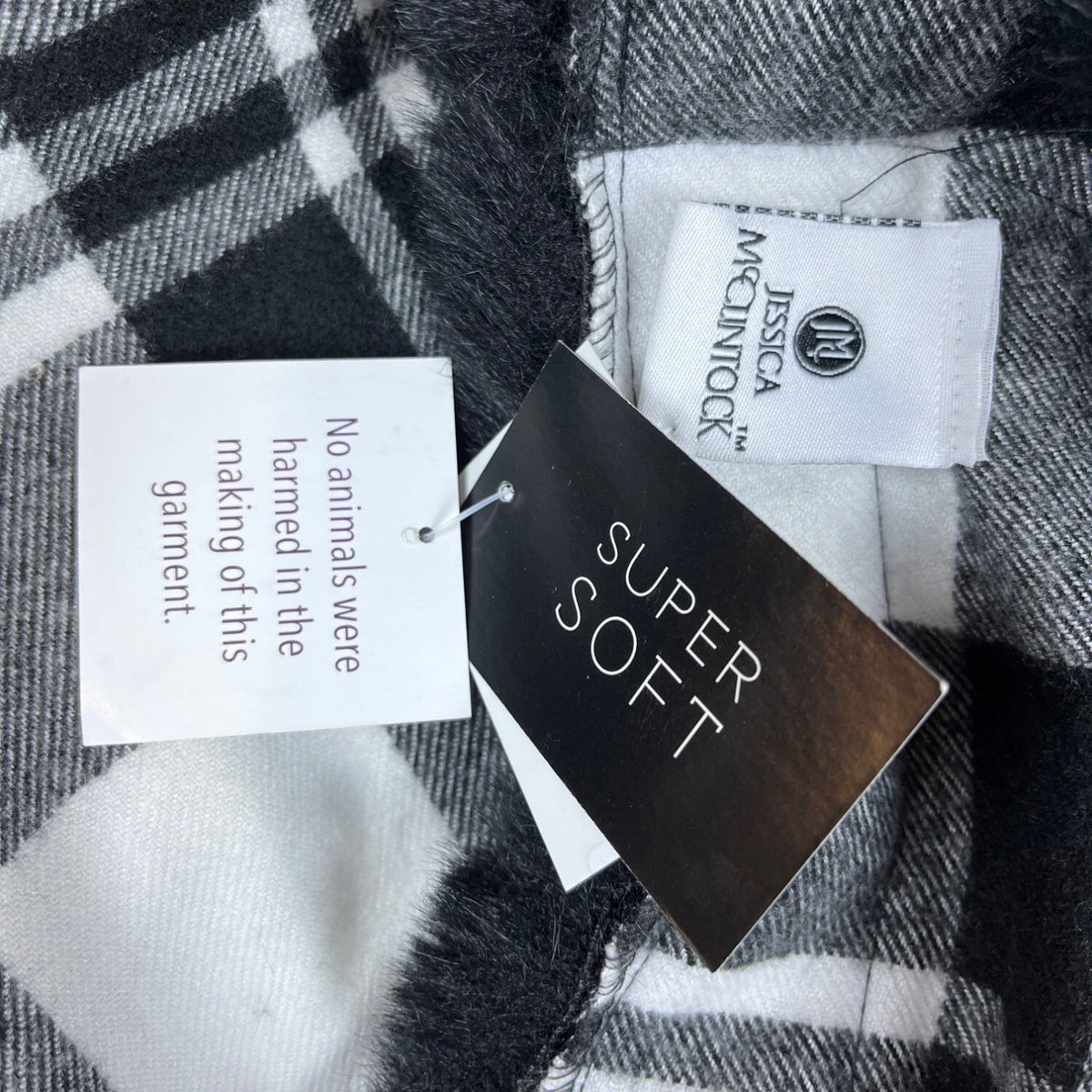 Women One SIze Faux Fur Jessica McClintock Black and White Plaid Shawl - New