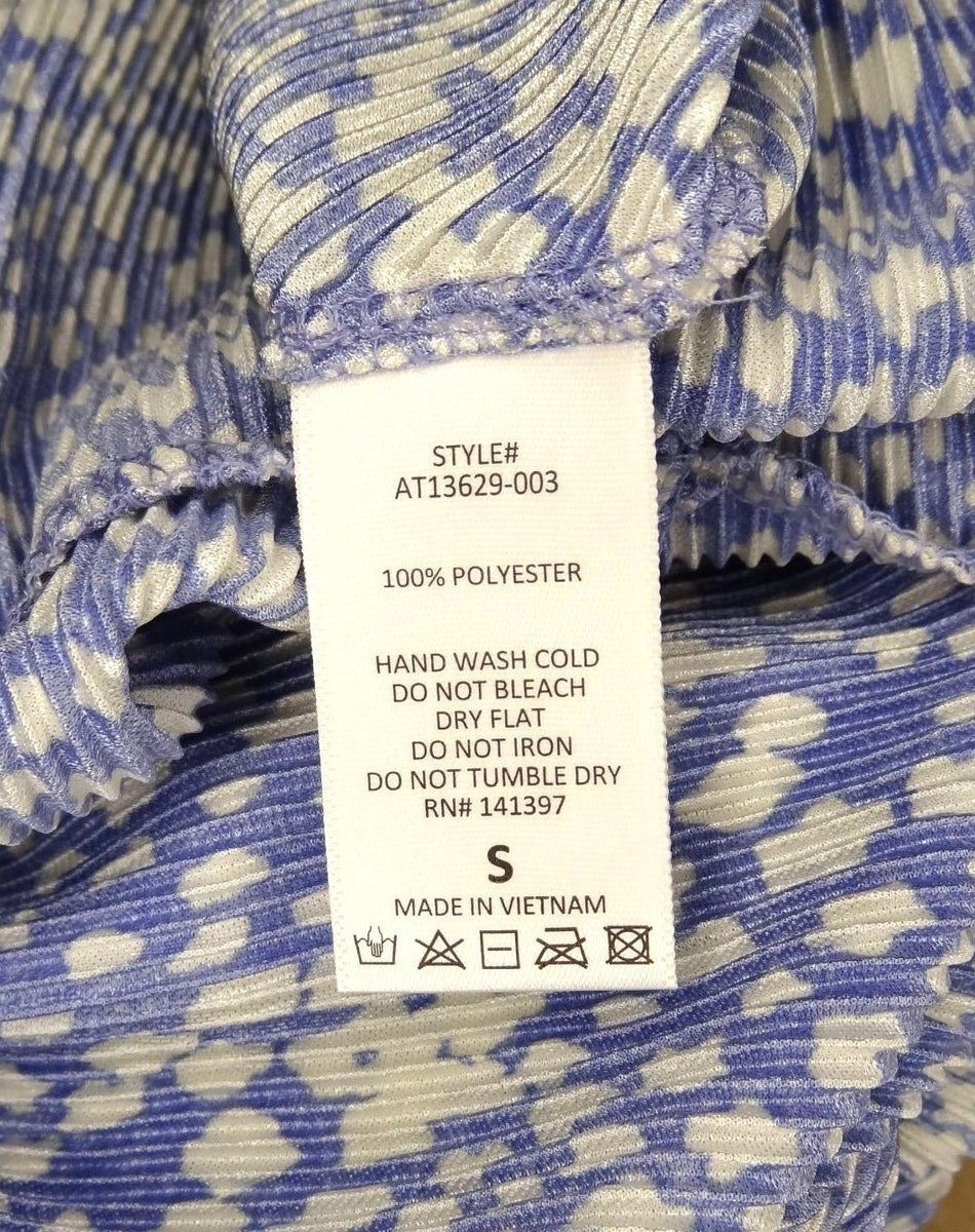 ASTR The Label Womens V-Neck Short Sleeve Top Size S Blue Abstract Print New