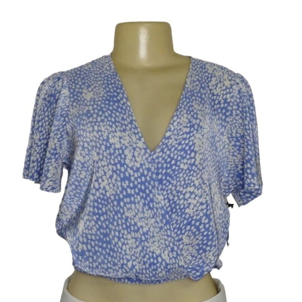 ASTR The Label Womens V-Neck Short Sleeve Top Size S Blue Abstract Print New