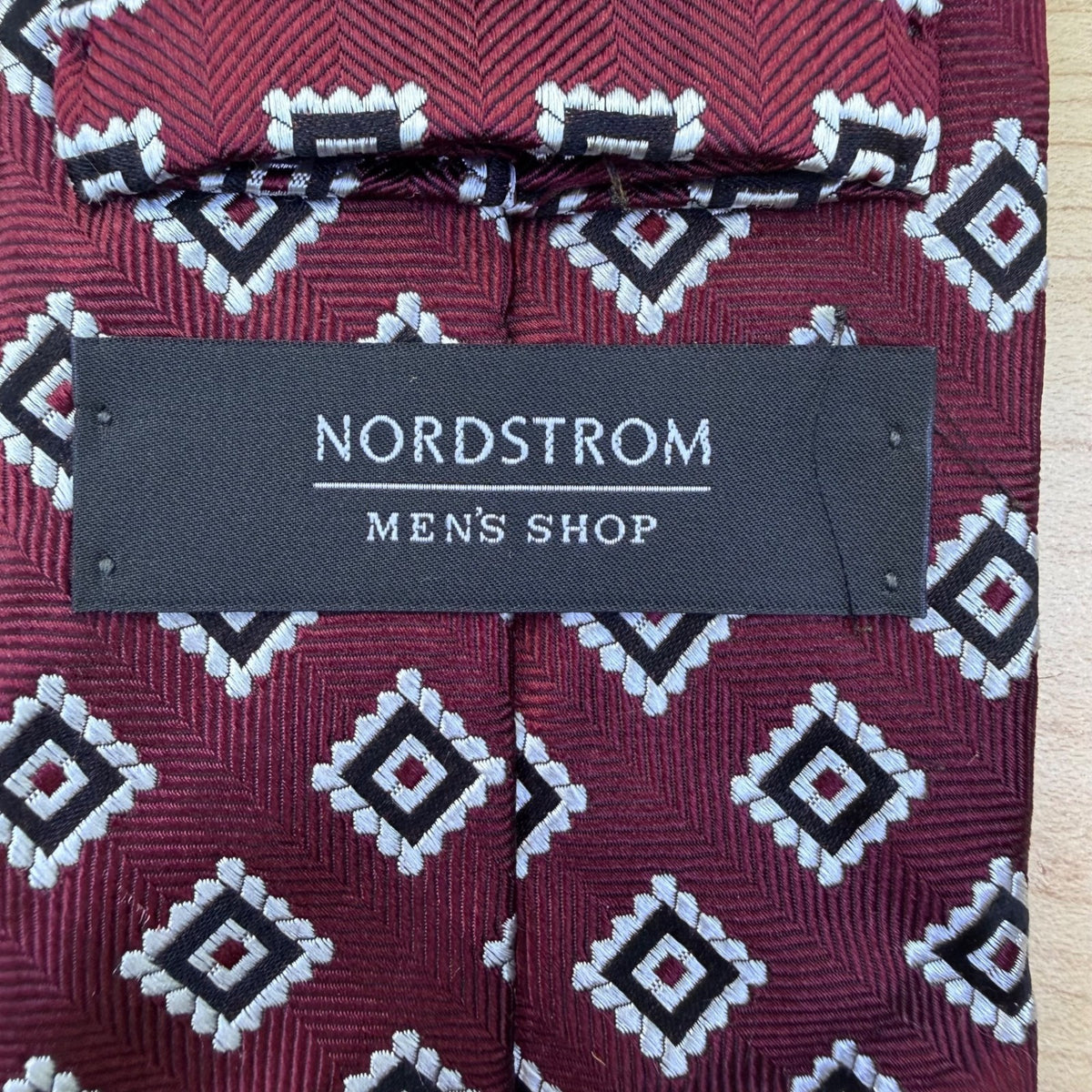 Nordstrom Mens Burgundy 100% Silk Tie With Diamond Pattern