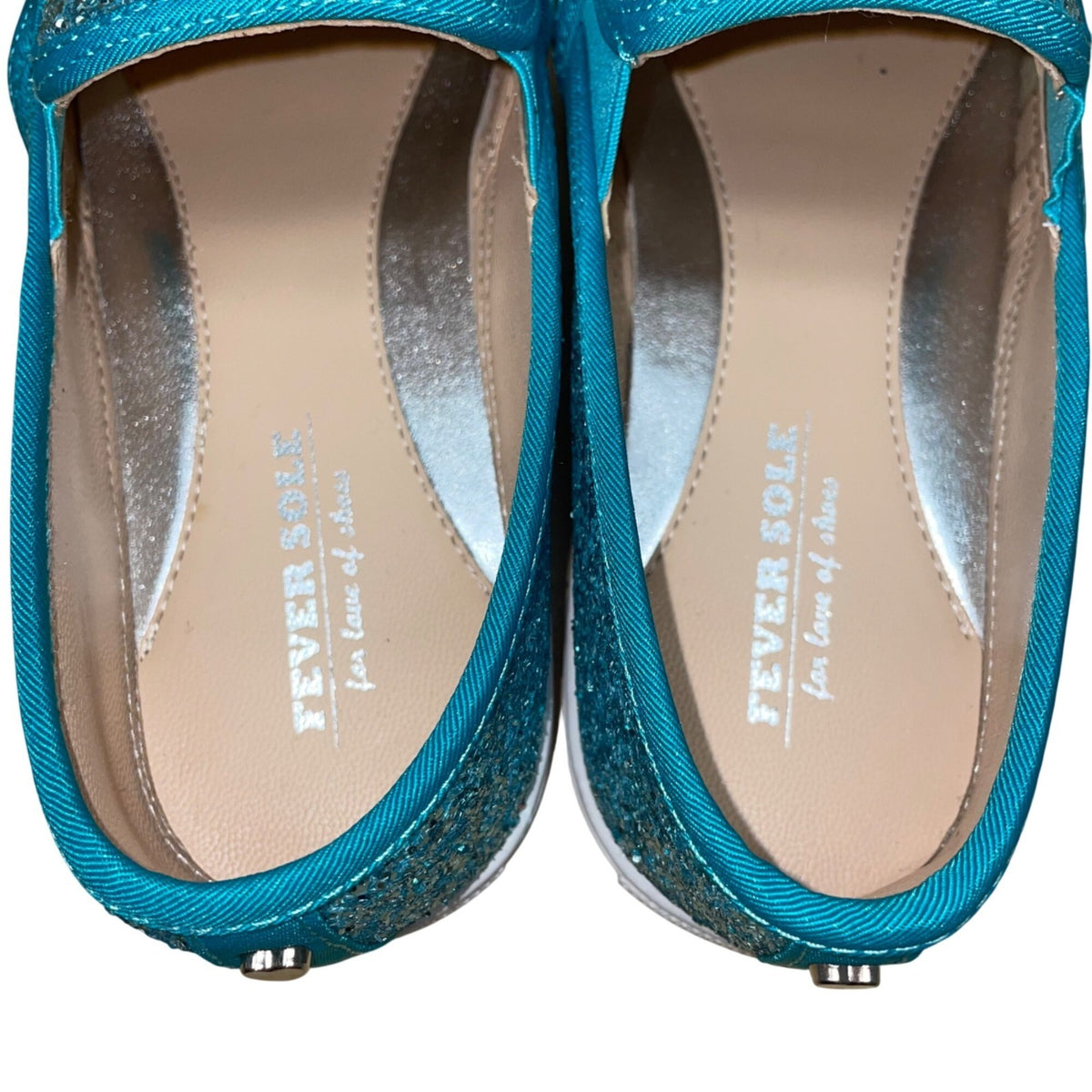 Fever Sole Women’s Blue Glitter Back Heart Accent Slip-On Casual Shoes Size 7