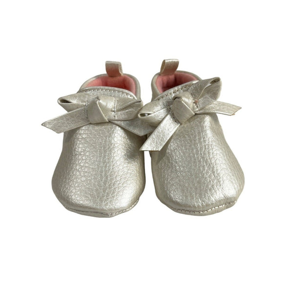 Carter’s Toddler Girl's Satin Ivory Moccasin Shoes Sz 0-3M