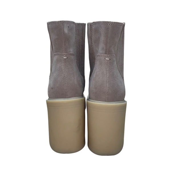 D Vita Women’s Gray Suede Caster Heeled Ankle Boots Size 11W