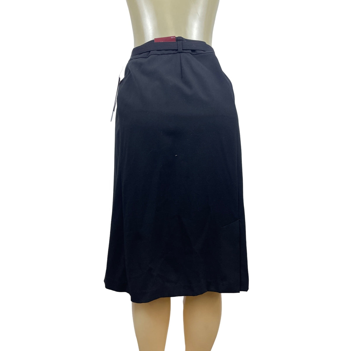 JM Collection Women's Black Knee Length Straight Skirt Sz 18 - NWT