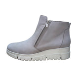Women’s Taupe Leather Weatherproof Side-Zip Uptown Sur Boots Size 9.5W