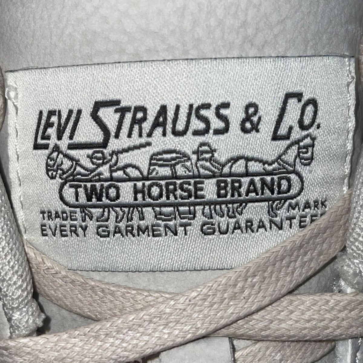 Levis Men’s Gray Faux Leather Lace-Up Casual Flat Vince Sneakers Size 12