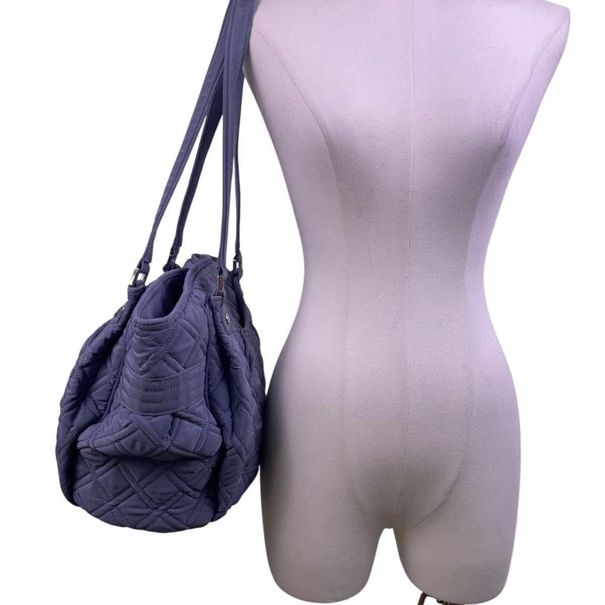 Vera Bradley Women’s Gray Quilted Nylon Zip Closure Double Strap Shoulder Bag