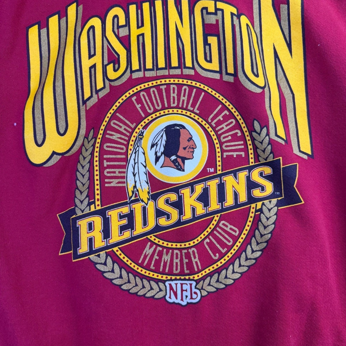 Nutmeg Mills Mens Red Washington Redskins Crewneck Sweatshirt Size M
