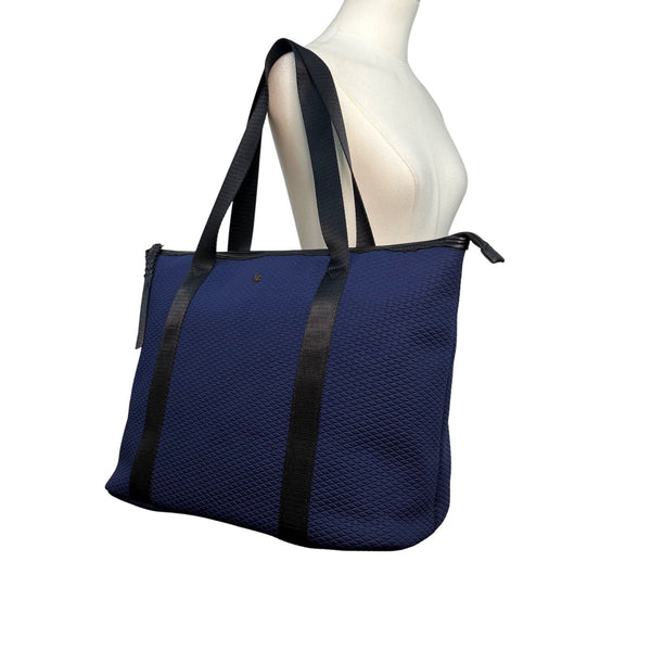 Elliot Lucca Navy Textured Lining Black Straps & Zipper Closure Tote Bag Sz L