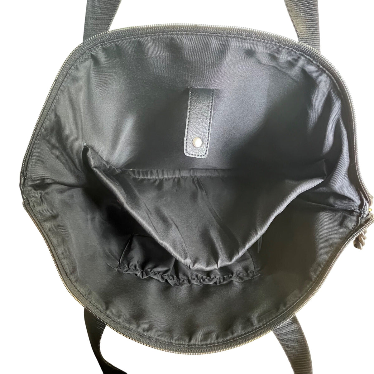 Elliot Lucca Navy Textured Lining Black Straps & Zipper Closure Tote Bag Sz L