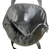 Elliot Lucca Navy Textured Lining Black Straps & Zipper Closure Tote Bag Sz L