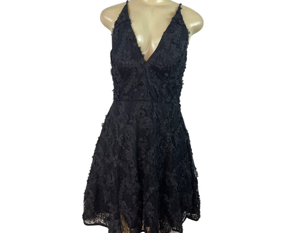 Xscape Black Lace Sleeveless Floral Cocktail Dress With Deep V-Neck Size 6