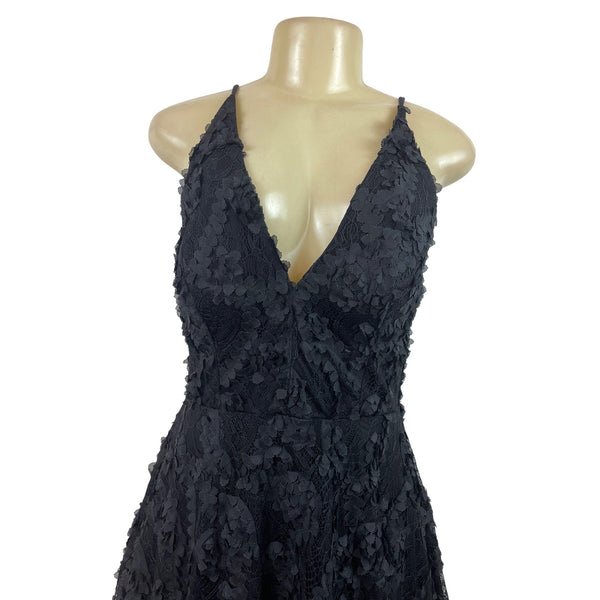 Xscape Black Lace Sleeveless Floral Cocktail Dress With Deep V-Neck Size 6