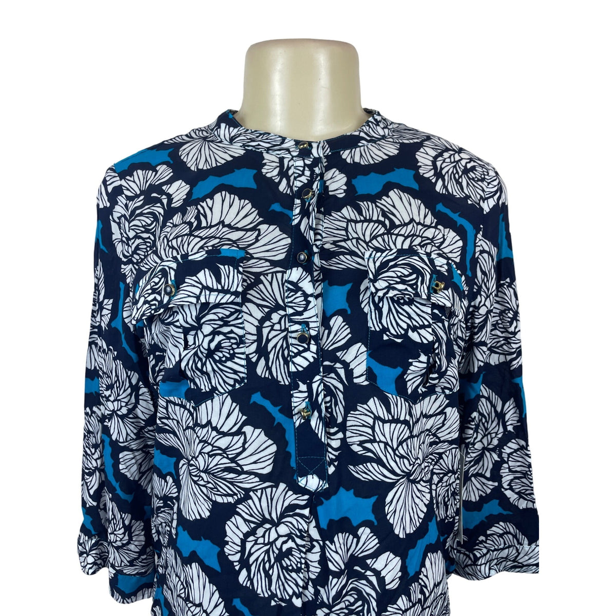 Stylus Women's Black White and Blue Floral Art Blouse Sz M -NWT