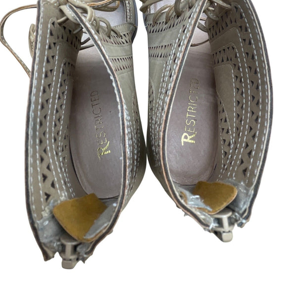 Restricted Womens Beige Peep-Toe Lace-Up Back Zipper Heeled Sandals Sz 8.5