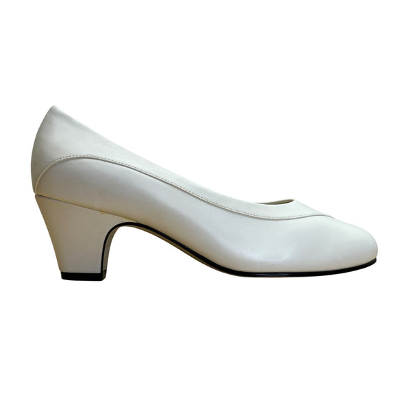 Auditions Women’s White Man-Made Material Slip-On Low Heel Focus Pump Size 7.5W