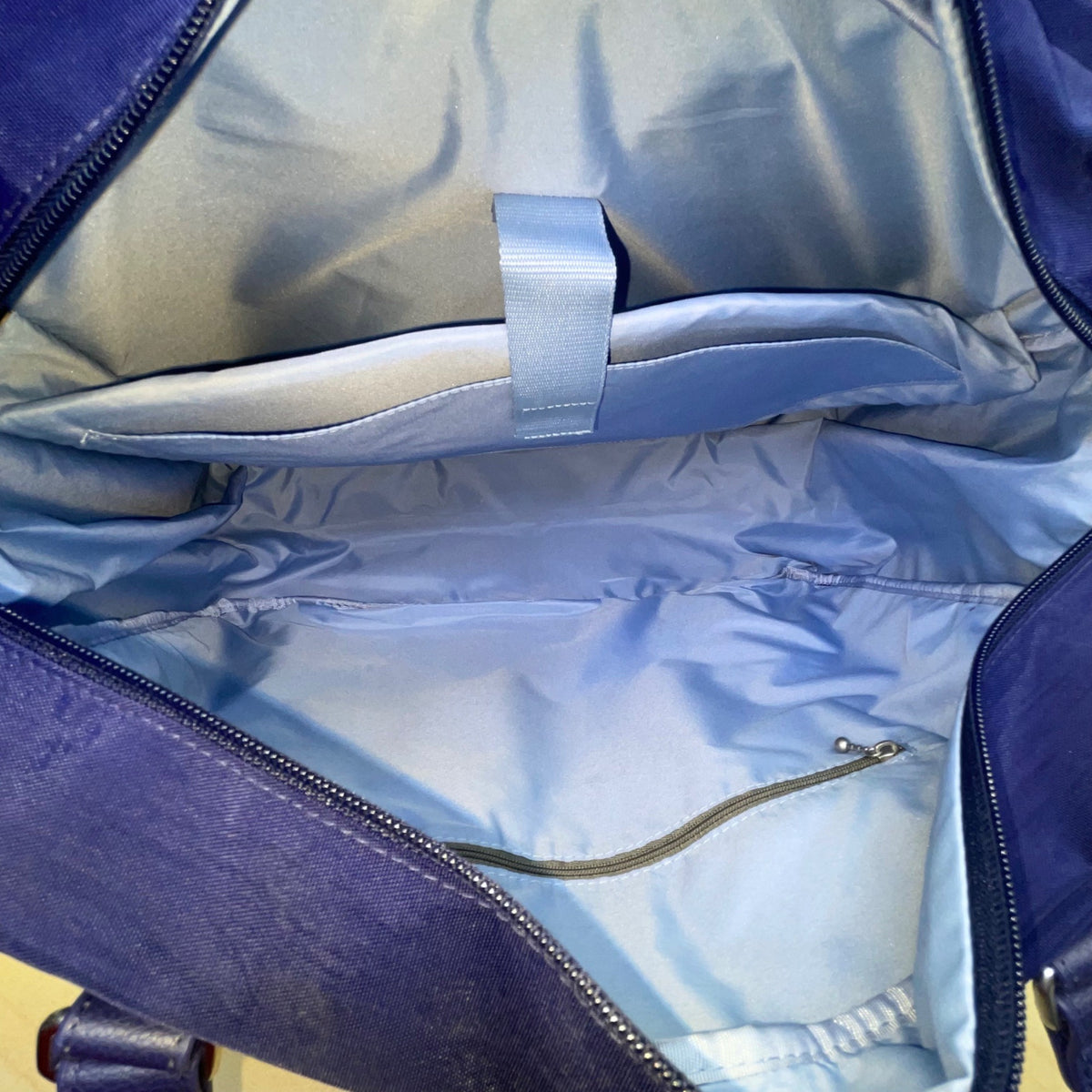 Baggallini Women’s Blue Nylon Multiple Pockets Adjustable Strap Travel Tote Bag