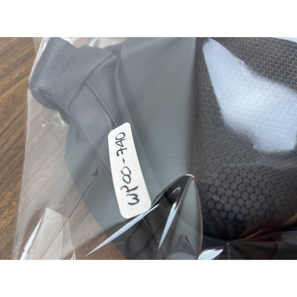 Fenruien Anti-Theft Sling Bag With USB Charging Port For Men Black Size M - New