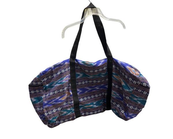 BKK Womens Blue Polyester Patterned Large Duffle Bag With Zipper Closure & Black Handles