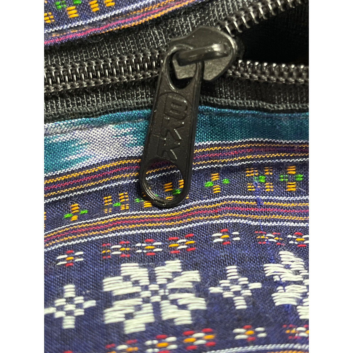 BKK Womens Blue Polyester Patterned Large Duffle Bag With Zipper Closure & Black Handles