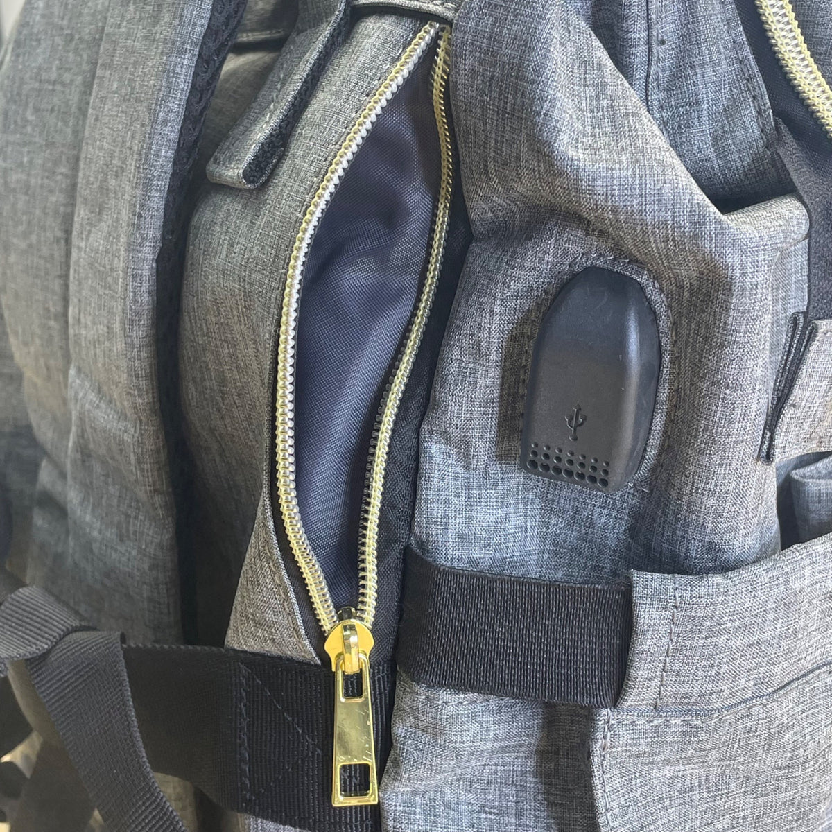 Lovevook Gray With Gold Accents Adjustable Straps Viola l Laptop Backpack Sz M