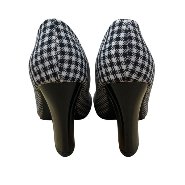 Women’s Houndstooth & Red Cap Toe With Gold Accent Pumps Size 38 (US 7.5)