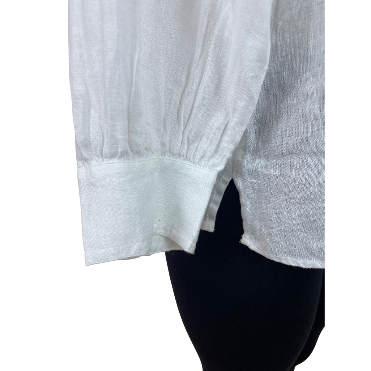 Chapter Club Women’s White Long-Sleeve Blouse With Split Neckline Size S - New