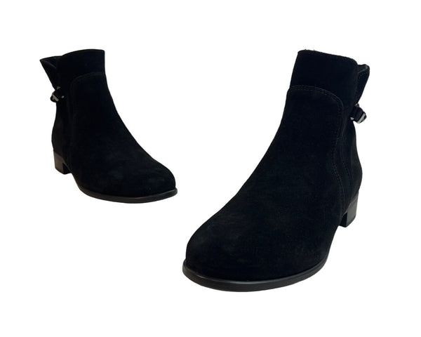 La Canadienne Women's Black Suede Ankle Booties Sz 8M - NWOB
