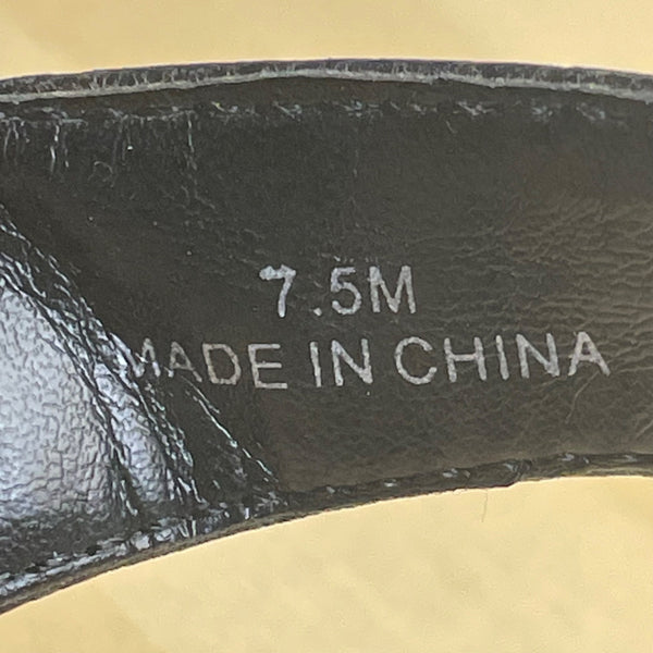 Steve Madden Women’s Black Elastic Strap Faux Leather Flat Sandals Size 7.5M