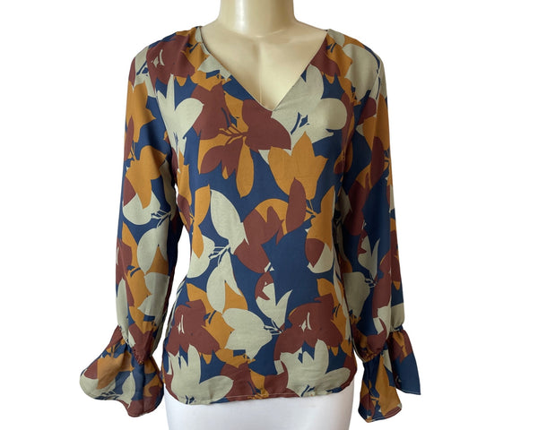 Salvadore Sz 44 (US 13.5) Floral Pattern V-Neck Ruffled Long Sleeve Blouse Shirt