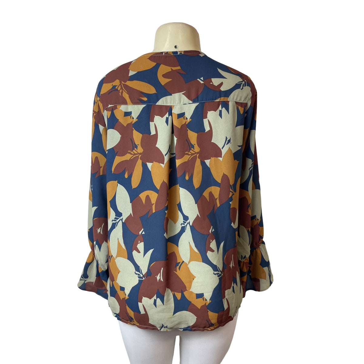 Salvadore Sz 44 (US 13.5) Floral Pattern V-Neck Ruffled Long Sleeve Blouse Shirt