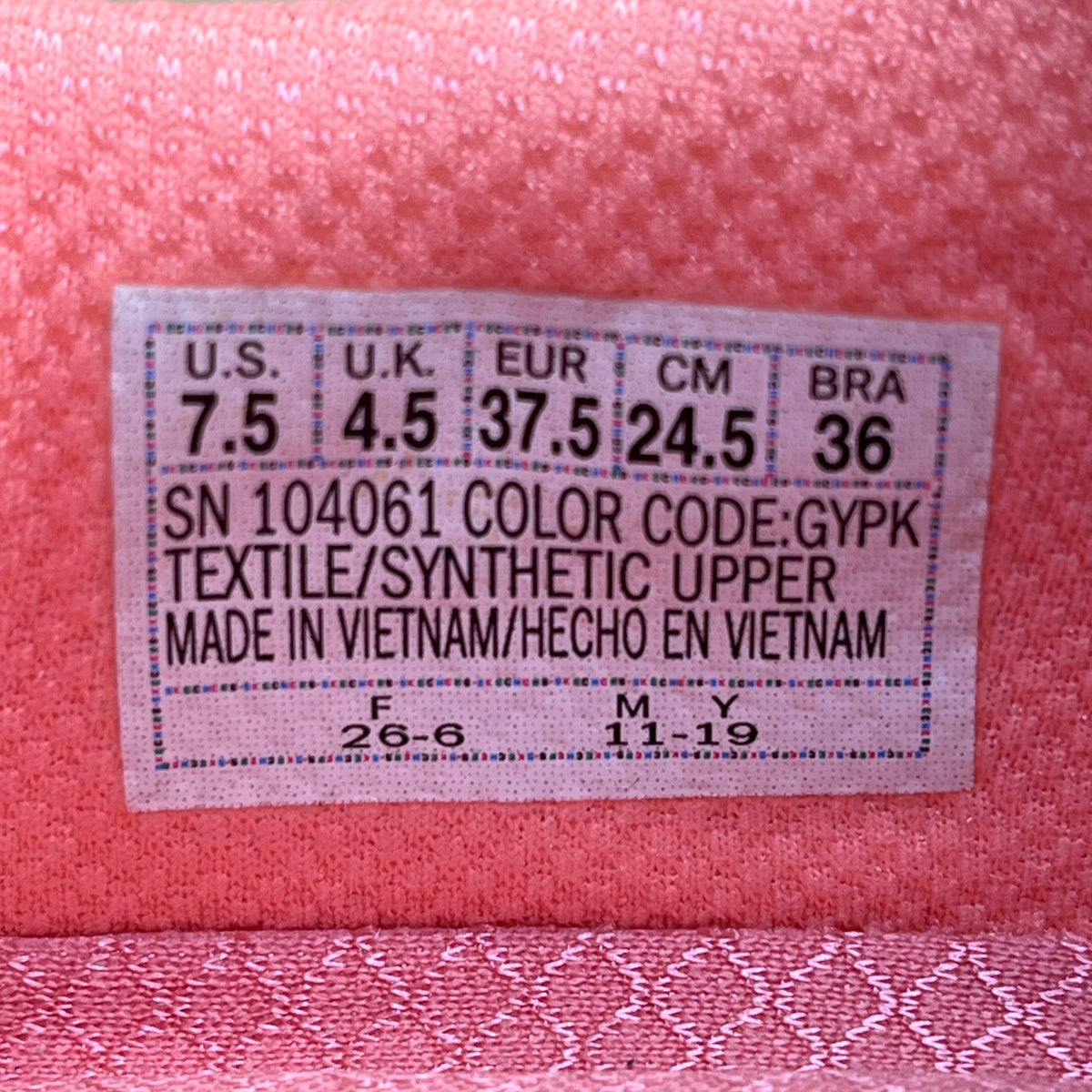 Skechers Women’s Gray Mesh & Coral Pink Lining Air Cooled Sneakers Size 7.5