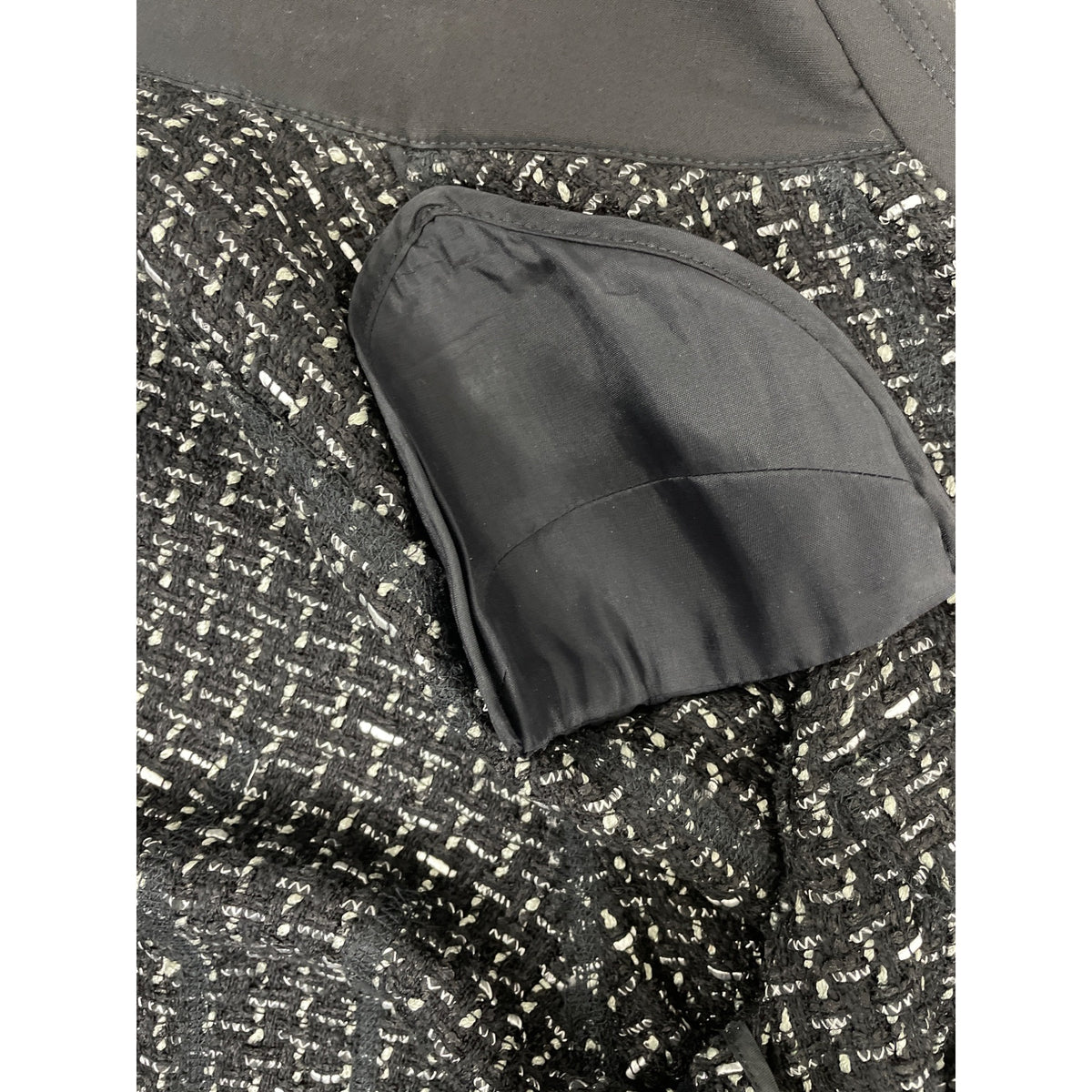 Per Se Women Black & White Skirt Suit Set W/ Silver Button Details Slim Fit Sz 8