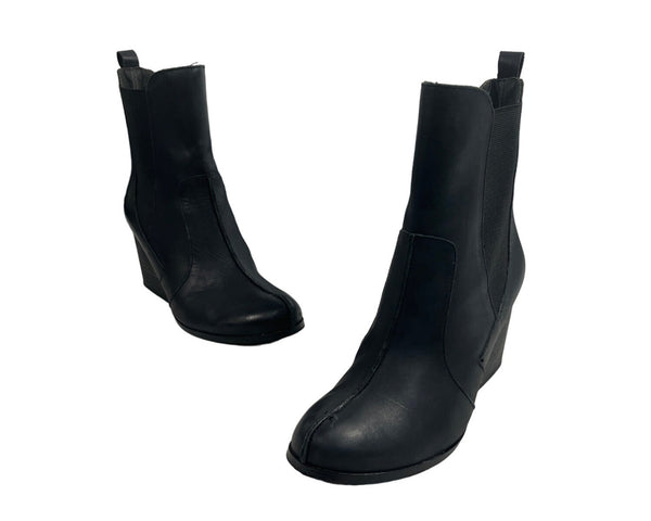 Max Studio Women's Black Leather Idol Wedge Ankle Booties Sz 8.5 M