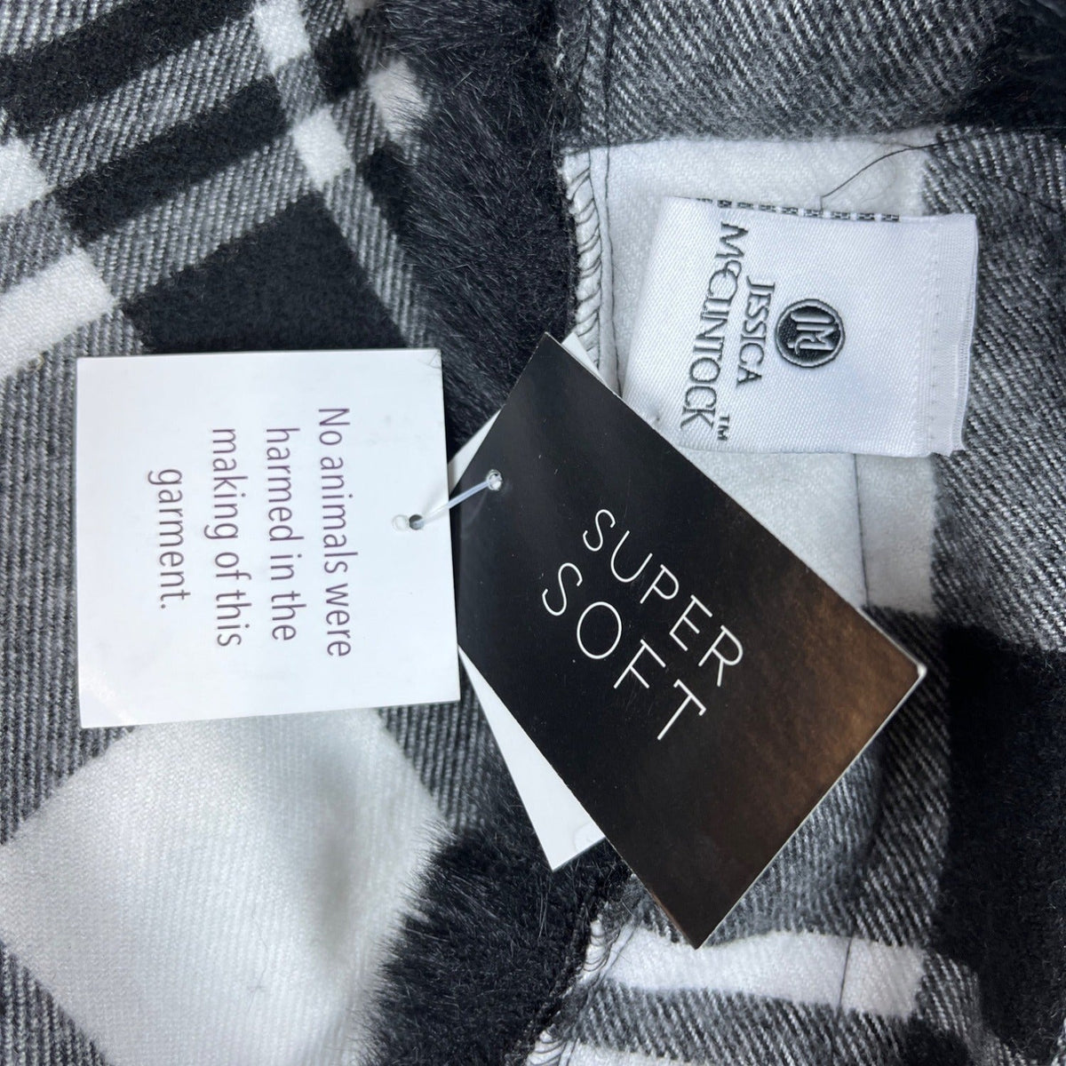 Women One SIze Faux Fur Jessica McClintock Black and White Plaid Shawl - New