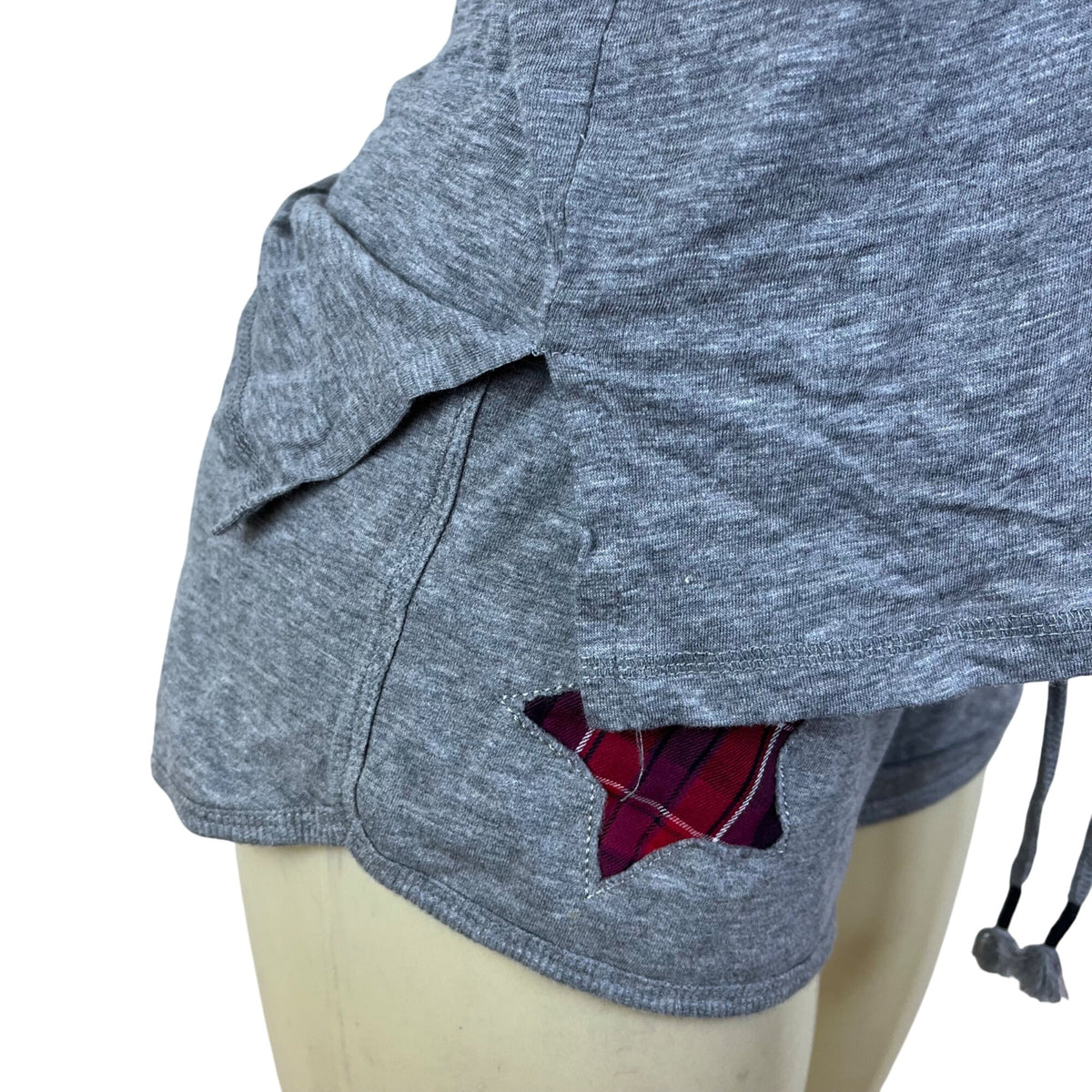 Cozy Zoe Women’s Heather Gray Lounge Set W/ Red Plaid Star and Shorts Sz S - New