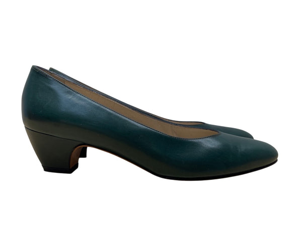 Vintage Salvatore Ferragamo Women's Green Leather Low Heel Pumps Size 5.5 B