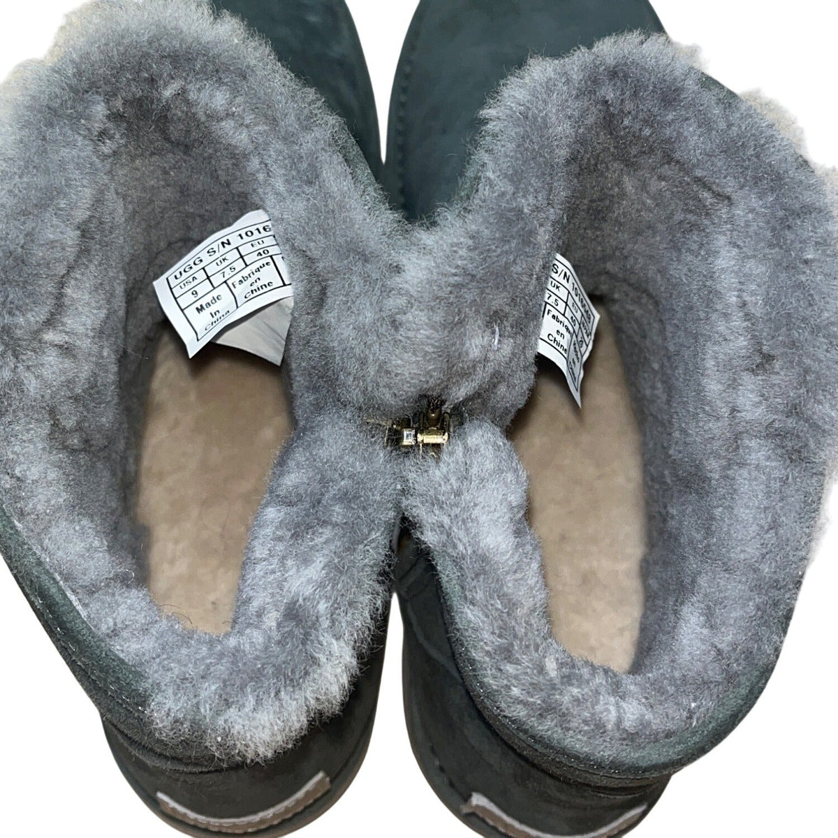 UGG Women’s Green Suede & Gray Sheepskin Mid-Calf Abree Mini Boots Size 9