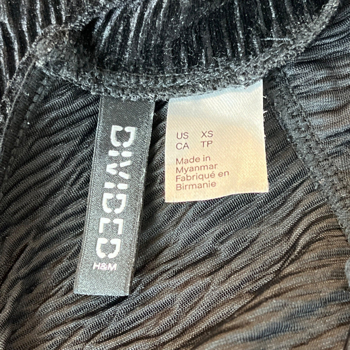 Divided  Black Textured Open Back Long Sleeve Womens Mini Dress Sz XS