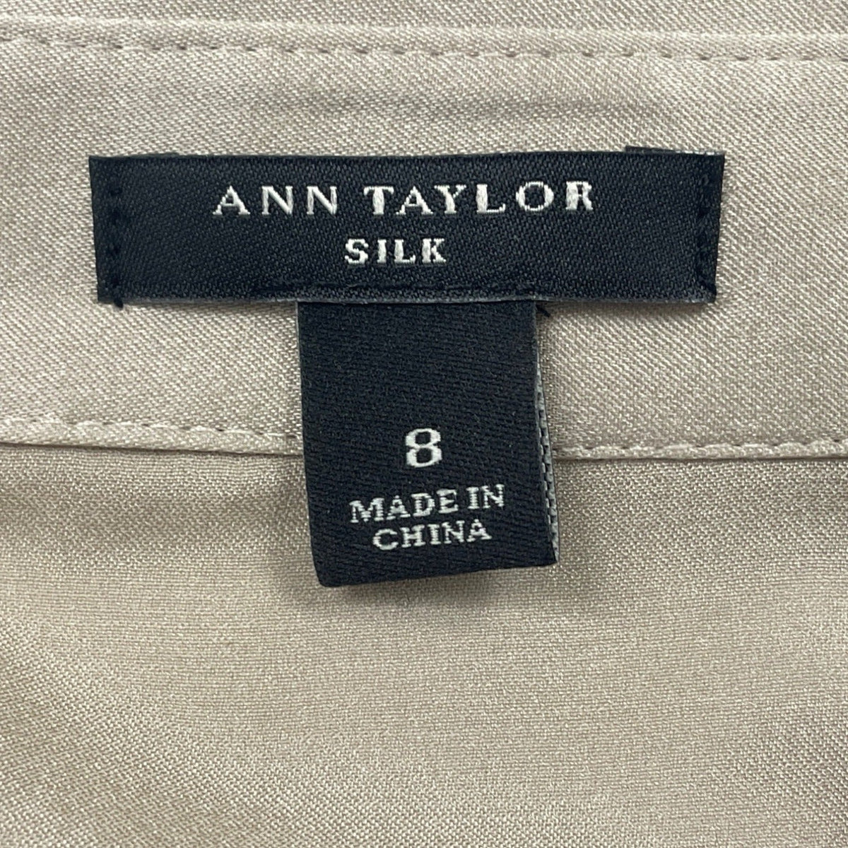 Ann Taylor Long-Sleeve Button-Up Shirt W/ Collared Neck In Champagne Beige Sz 8
