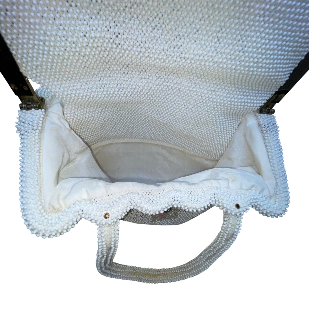 Petite-Bead Womens White Beaded Floral Vintage Scalloped Design Handbag