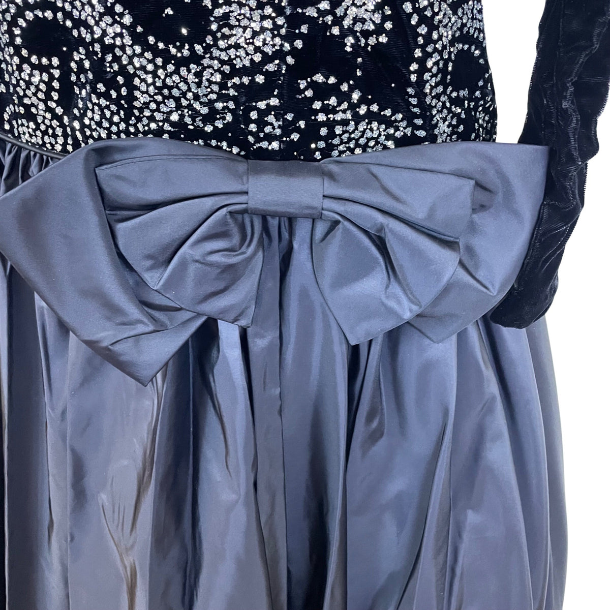 Vintage Nili Martin Womens Black Velvet & Taffeta Gown Dress With Sequins Sz 10