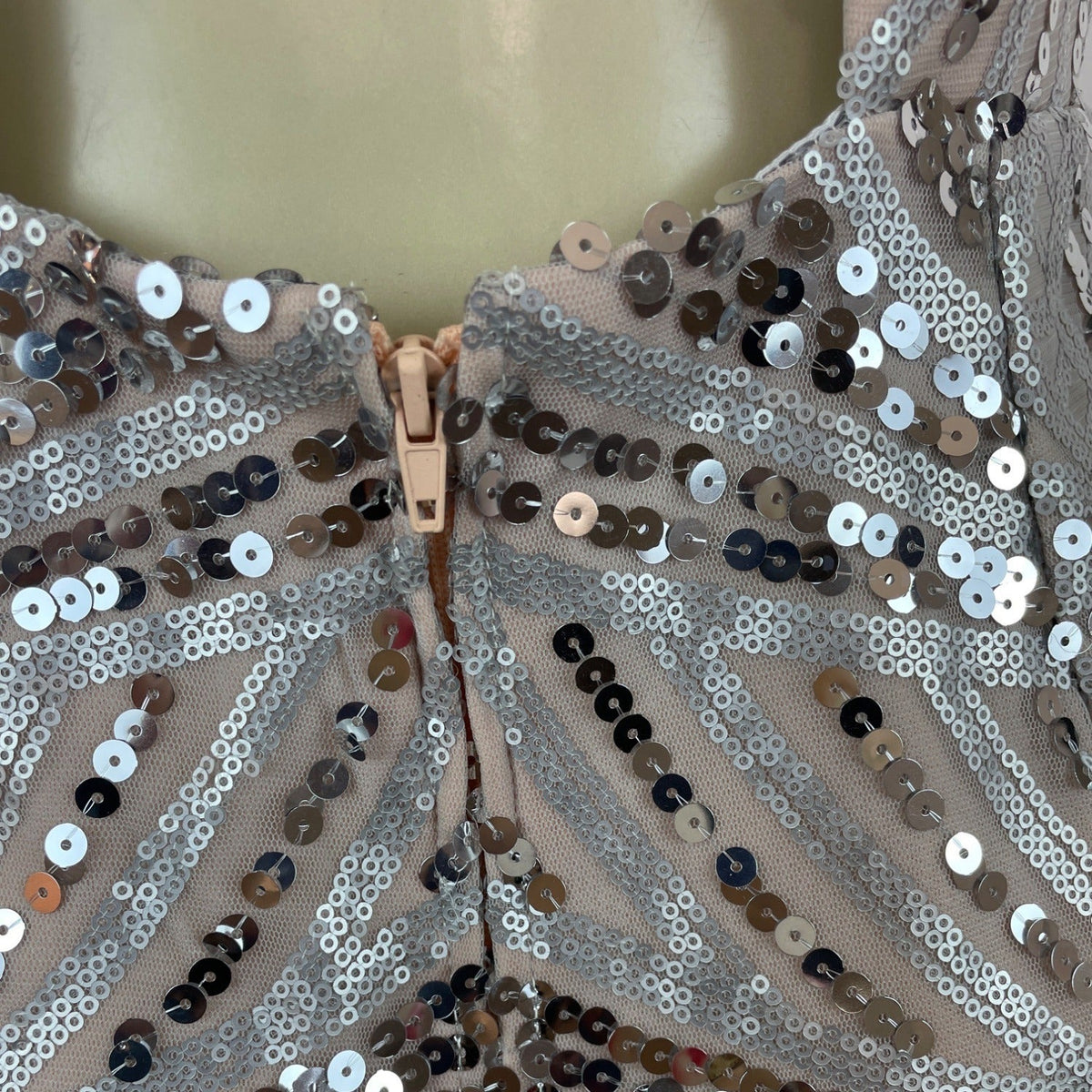 Dear Moon Womens Nude & Silver Sequin Mini Cocktail Evening Dress SZ 9