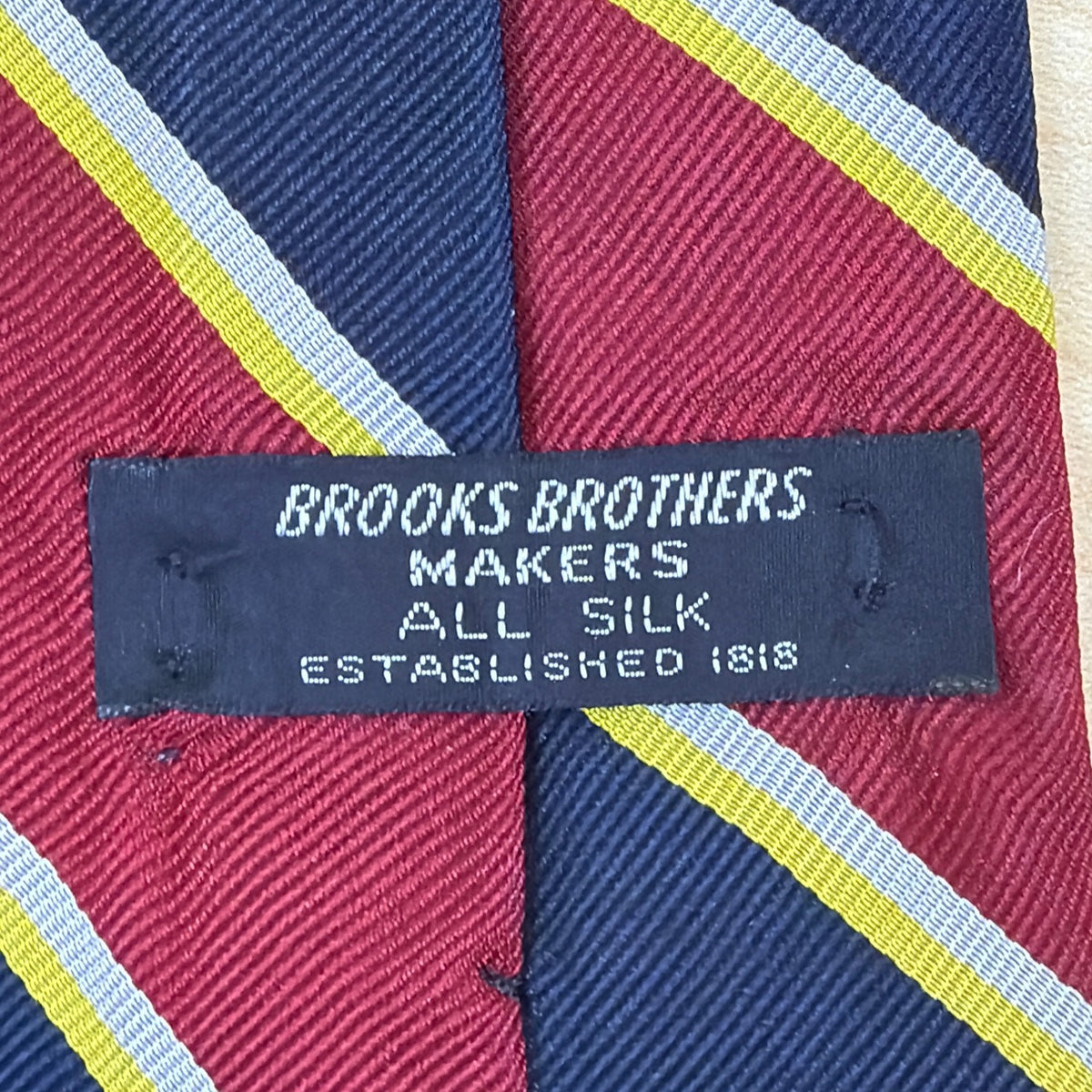 Brooks Brothers Mens Red & Navy Silk Striped Necktie Classic Style