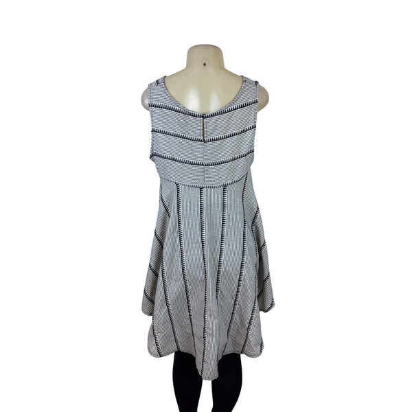 New Age Women’s Black & White High-Low Shirt With Striped Pattern Sz M/L