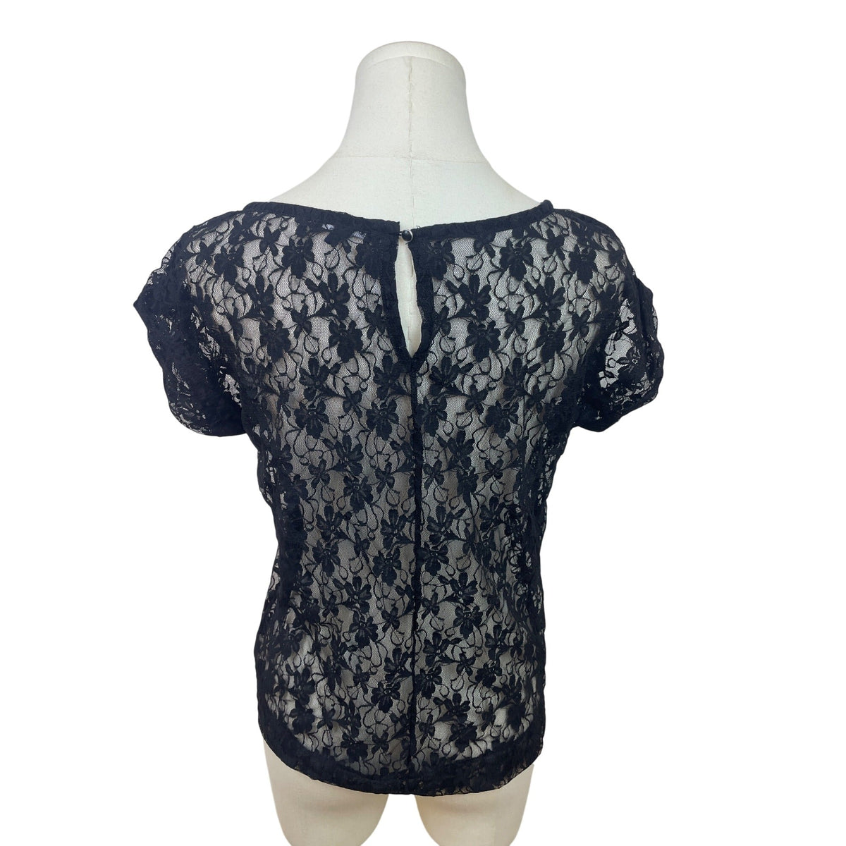 Gap Women’s Black Floral Lace Short Sleeve Top With Back Keyhole Size M